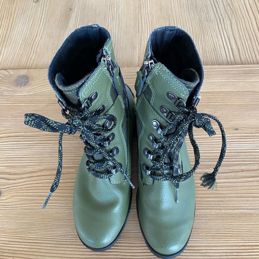 Girls Sorel Olive Green Lace-Up Ankle Boots size 2
